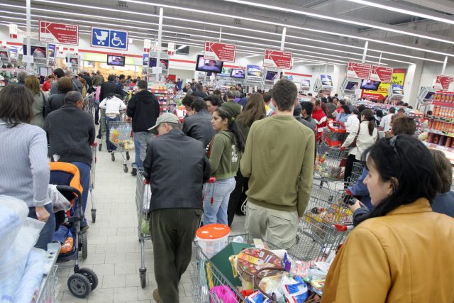 Hipermarketurile