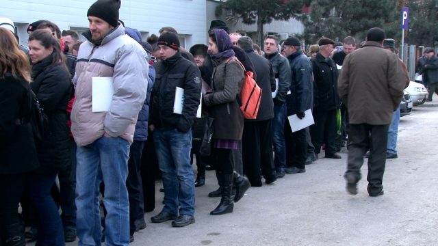 la coadă am eu pe cineva