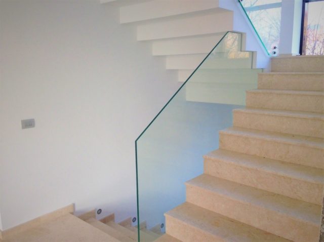 balustrada din sticla